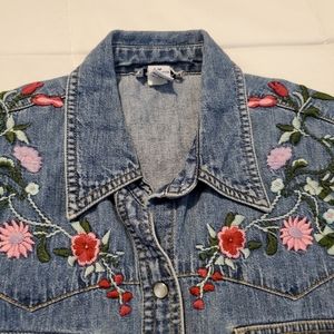 Blue Jean Flower Embroidered Shirt